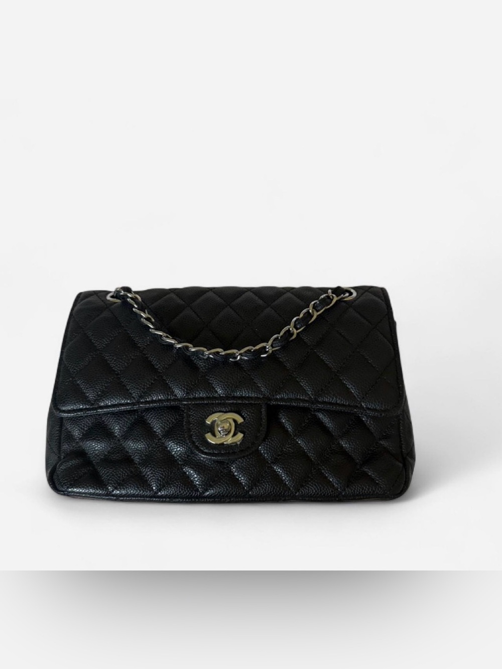 CHANEL Black Quilted Leather Shoulder Bag with Chain Strap